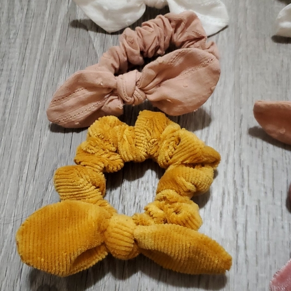 Scrunchie Bundle - Picture 5 of 6
